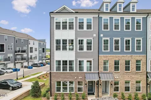 415 Grove Overlook Ln #200, Wake Forest, NC 27587