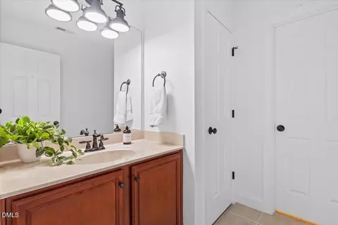 Bath - 618 Canvas Dr, Wake Forest, NC 27587 photo 8 of 8