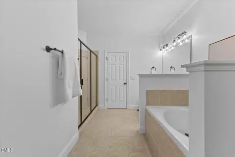 Bath - 618 Canvas Dr, Wake Forest, NC 27587 photo 5 of 8