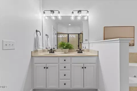 Bath - 618 Canvas Dr, Wake Forest, NC 27587 photo 1 of 8