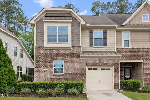 10017 Lynnberry Pl, Raleigh, NC 27617