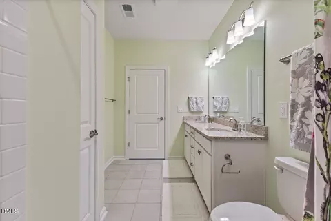 Bath - 1118 Morrison Dr, Durham, NC 27703 photo 4 of 6