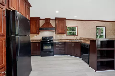 Kitchen - 308 Morehead Dr #46, Willow Spring, NC 27592 photo 3 of 3