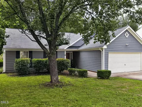 Exterior - 536 Crossview Ln, Durham, NC 27703 photo 2 of 6