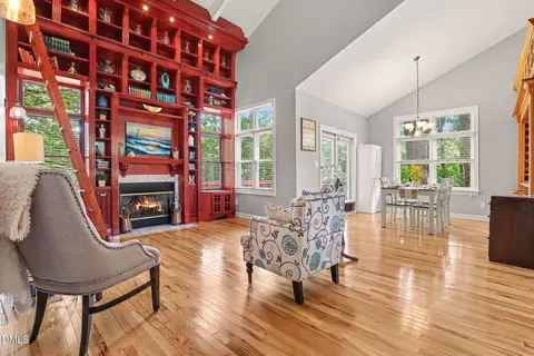 10001 Goodview Ct, Raleigh, NC 27613