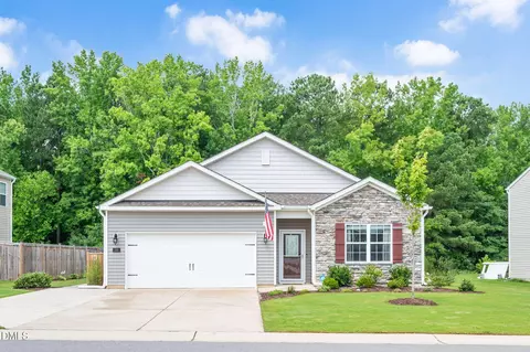 268 Silver Maple Dr, Fuquay Varina, NC 27526