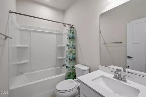 Bath - 1010 Kentlands Dr, Durham, NC 27713 photo 4 of 4