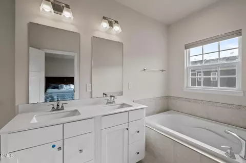 Bath - 1010 Kentlands Dr, Durham, NC 27713 photo 2 of 4