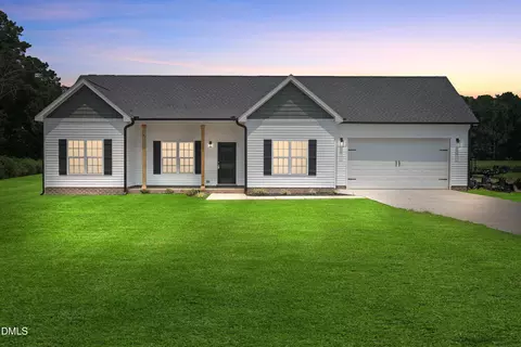 425 Bud Johnson Rd, Newton Grove, NC 28366