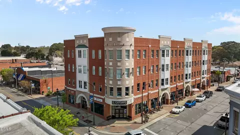 145 S Main St #305, Fuquay Varina, NC 27526
