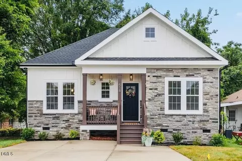518 First St, Apex, NC 27502