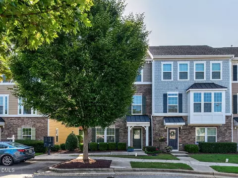 1011 Tender Dr, Apex, NC 27502