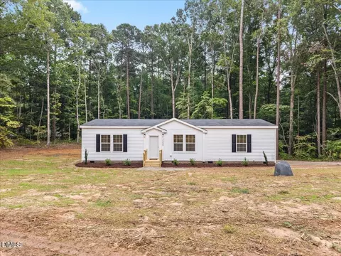 2558 Buckingham Dr, Franklinton, NC 27525