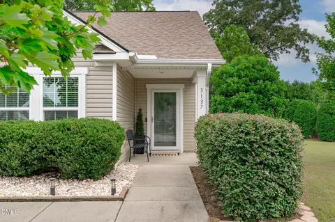 3137 Willow Ranch Dr, Fuquay Varina, NC 27526