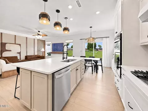 1516 Willbrook Dr, Fuquay Varina, NC 27526