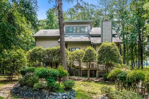737 Pinehurst Dr, Chapel Hill, NC 27517