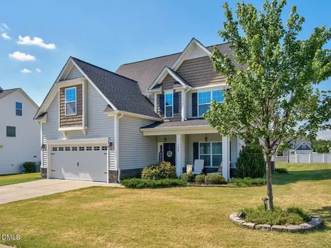 190 Southern Acres Dr, Fuquay Varina, NC 27526
