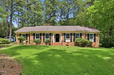 1508 Lord Ashley Dr, Sanford, NC 27330