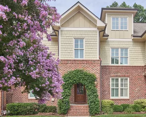 713 Mordecai Towne Pl, Raleigh, NC 27604