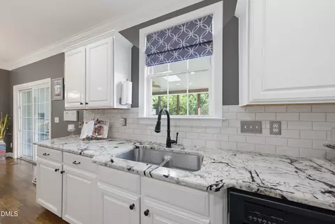 Kitchen - 8036 Smith Rd, Apex, NC 27539 photo 4 of 5