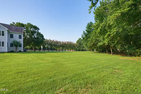 Exterior - 8036 Smith Rd, Apex, NC 27539 photo 7 of 12