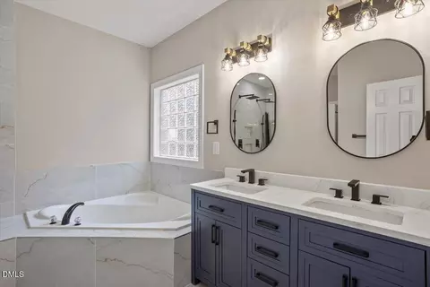 Bath - 397 Boone Trl, Garner, NC 27529 photo 2 of 4