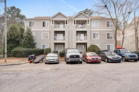 1420 Collegiate Cir, Raleigh, NC 27606