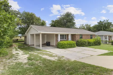 3873 Cumberland Rd, Fayetteville, NC 28306