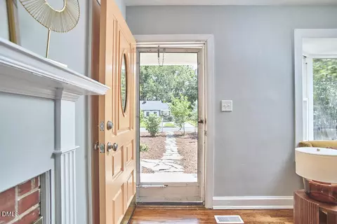 Entry Way - 113 Higbee St, Durham, NC 27704 photo 2 of 4