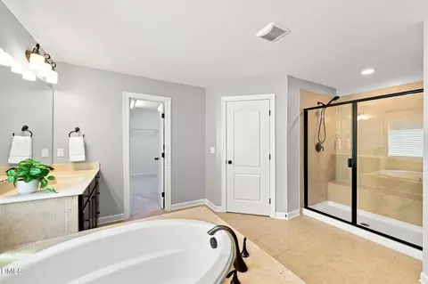 Bath - 9505 Alydar Dr, Wake Forest, NC 27587 photo 3 of 8