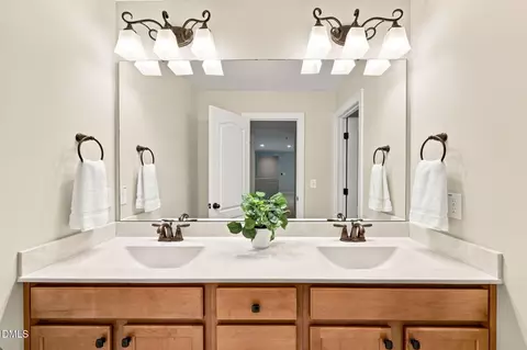 Bath - 9505 Alydar Dr, Wake Forest, NC 27587 photo 6 of 8