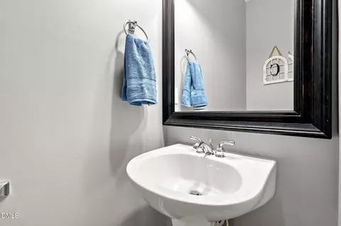 Bath - 809 Stackhurst Way, Wake Forest, NC 27587 photo 1 of 4