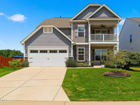 409 Glenwyck Ct, Fuquay Varina, NC 27526