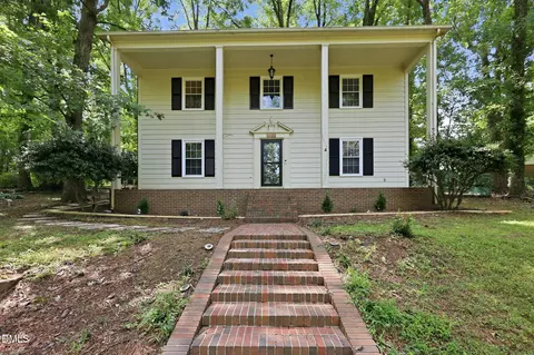2121 N Shoreline Dr, Sanford, NC 27330