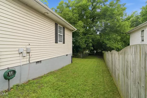 Exterior - 114 N Blacknall St, Durham, NC 27703 photo 3 of 5