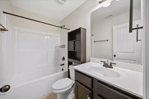 Entry Way - 139 Smart Ct, Clayton, NC 27520 photo 4 of 4
