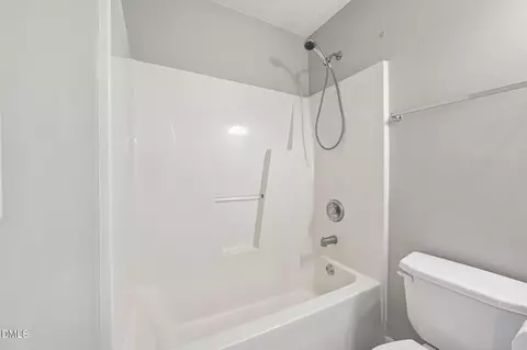 Bath - 4616 Dolwick Dr, Durham, NC 27713 photo 3 of 4