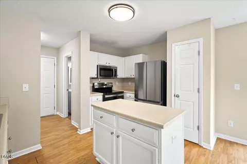 Kitchen - 414 Lodestone Dr, Durham, NC 27703 photo 2 of 5