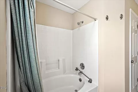 Bath - 414 Lodestone Dr, Durham, NC 27703 photo 4 of 4