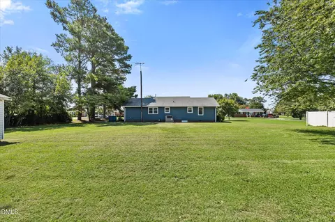 Exterior - 103 Lilly St, Dunn, NC 28334 photo 4 of 4
