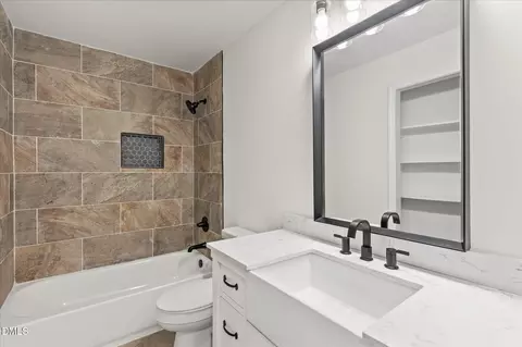 Bath - 103 Lilly St, Dunn, NC 28334 photo 3 of 4