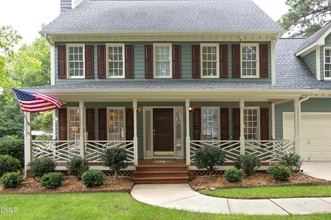 620 St Vincent Dr, Holly Springs, NC 27540