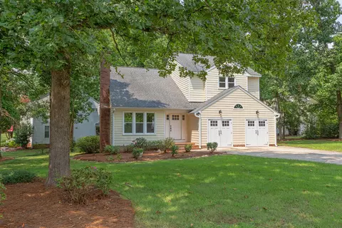 1001 Lantern Light Ct, Apex, NC 27502