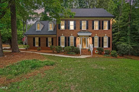 5217 Linksland Dr, Holly Springs, NC 27540