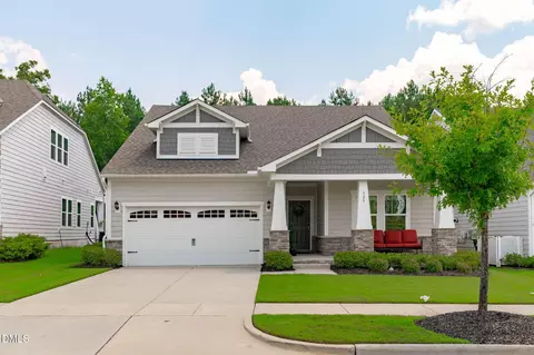 529 Oaks End Dr, Holly Springs, NC 27540