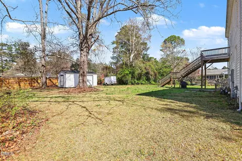 Exterior - 910 S 2nd St, Smithfield, NC 27577 photo 3 of 3