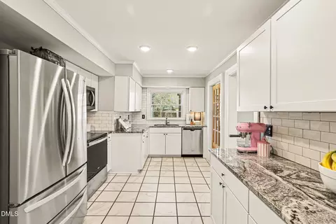 Kitchen - 910 S 2nd St, Smithfield, NC 27577 photo 3 of 5