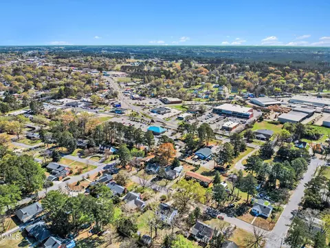View/Area - 910 S 2nd St, Smithfield, NC 27577 photo 3 of 3