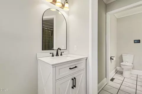 Bath - 910 S 2nd St, Smithfield, NC 27577 photo 1 of 4