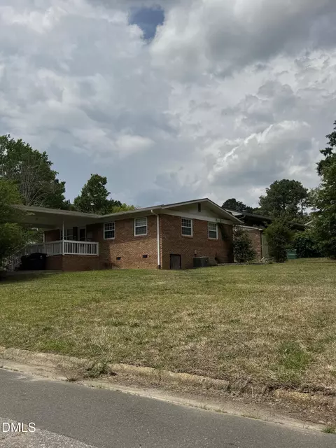 117 Ward Ave, Oxford, NC 27565
